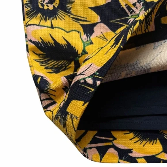 NWT J. Crew Floral Yellow Pencil Skirt Size 4 - Picture 3 of 9